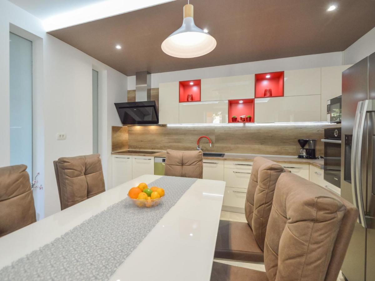Apartment Mornar-5 By Interhome Trogir Eksteriør billede