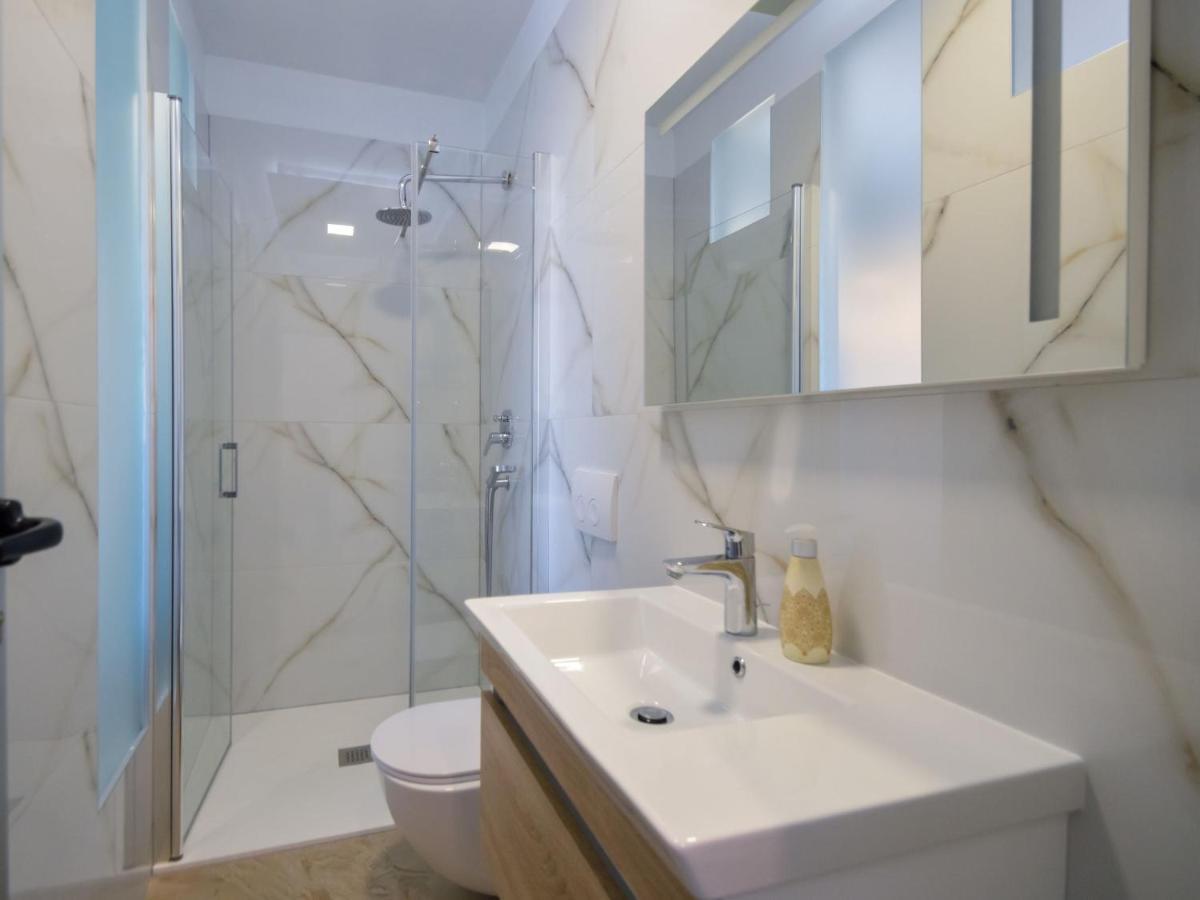Apartment Mornar-5 By Interhome Trogir Eksteriør billede